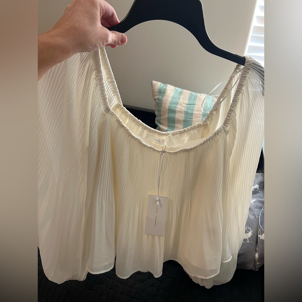 NWT Lush Ivory blouse